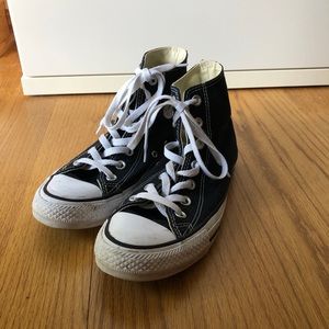 Converse black